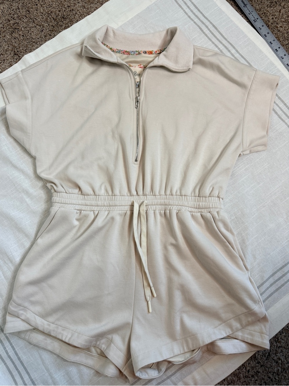 Umgee Half Sleeve Dolman Romper Oatmeal Large EUC